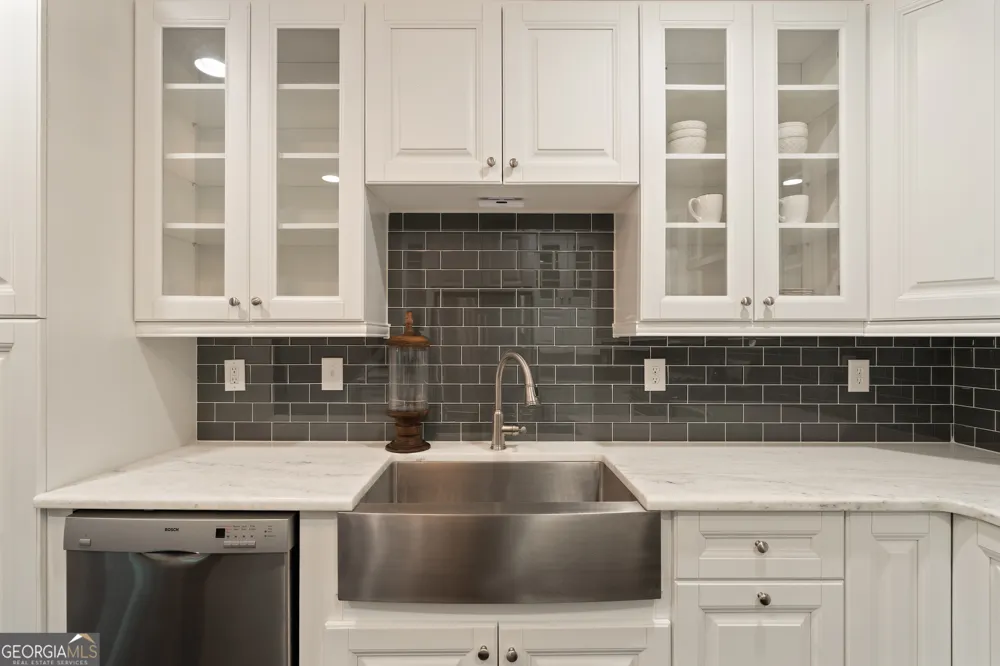 6327 Howell Cobb CT Acworth, GA 30101