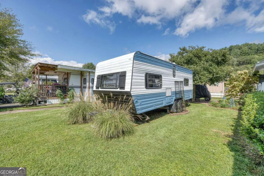 4353 Riverbank RUN Hiawassee, GA 30546