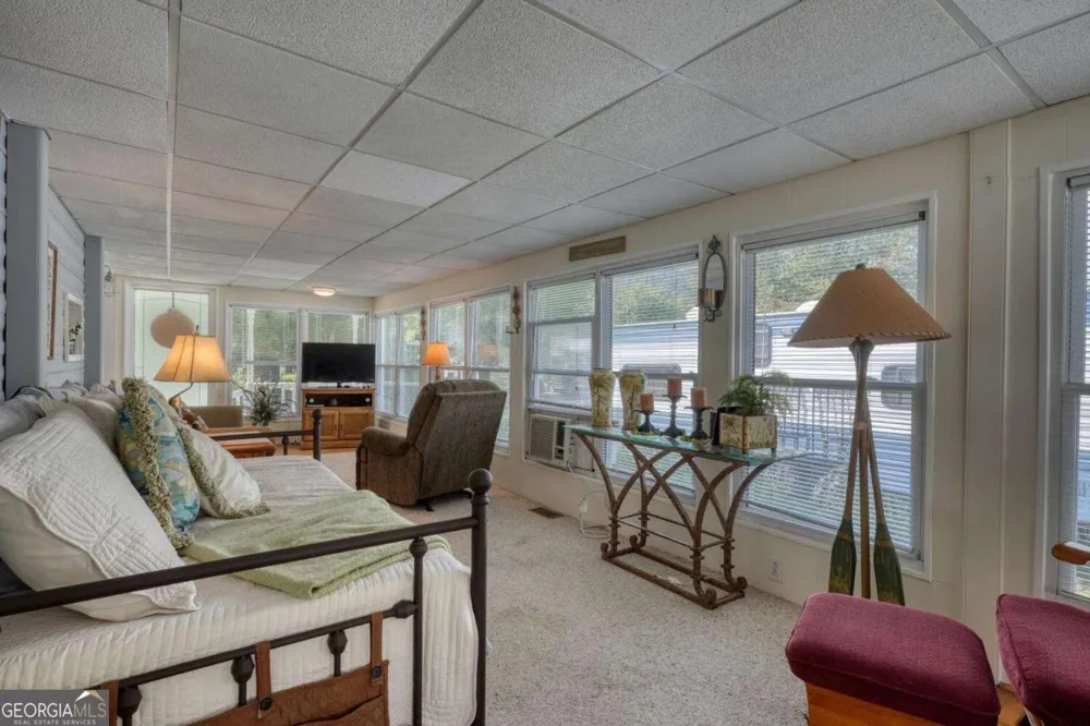 4353 Riverbank RUN Hiawassee, GA 30546