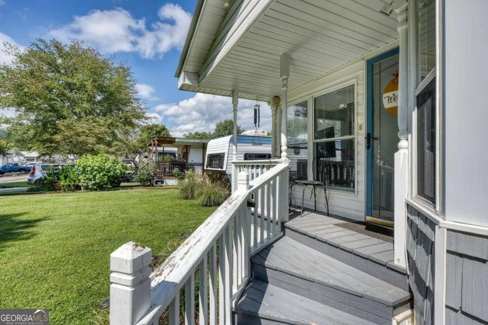 4353 Riverbank RUN Hiawassee, GA 30546