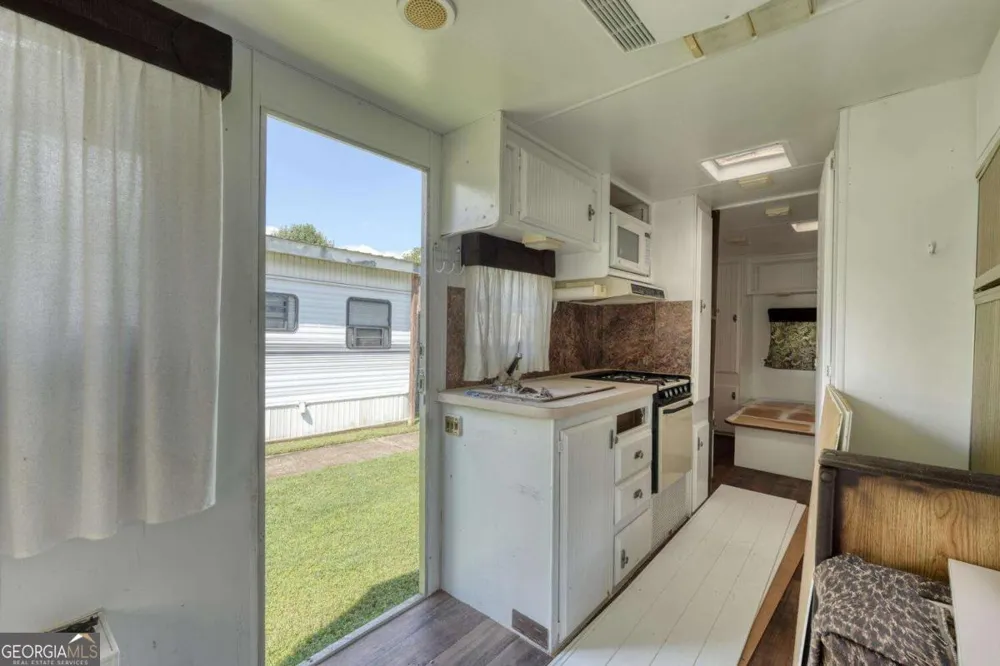 4353 Riverbank RUN Hiawassee, GA 30546