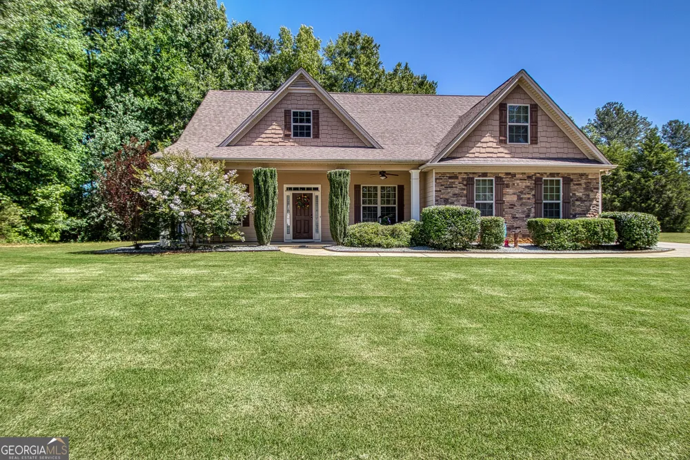 374 Austin Storey CIR Newnan, GA 30263