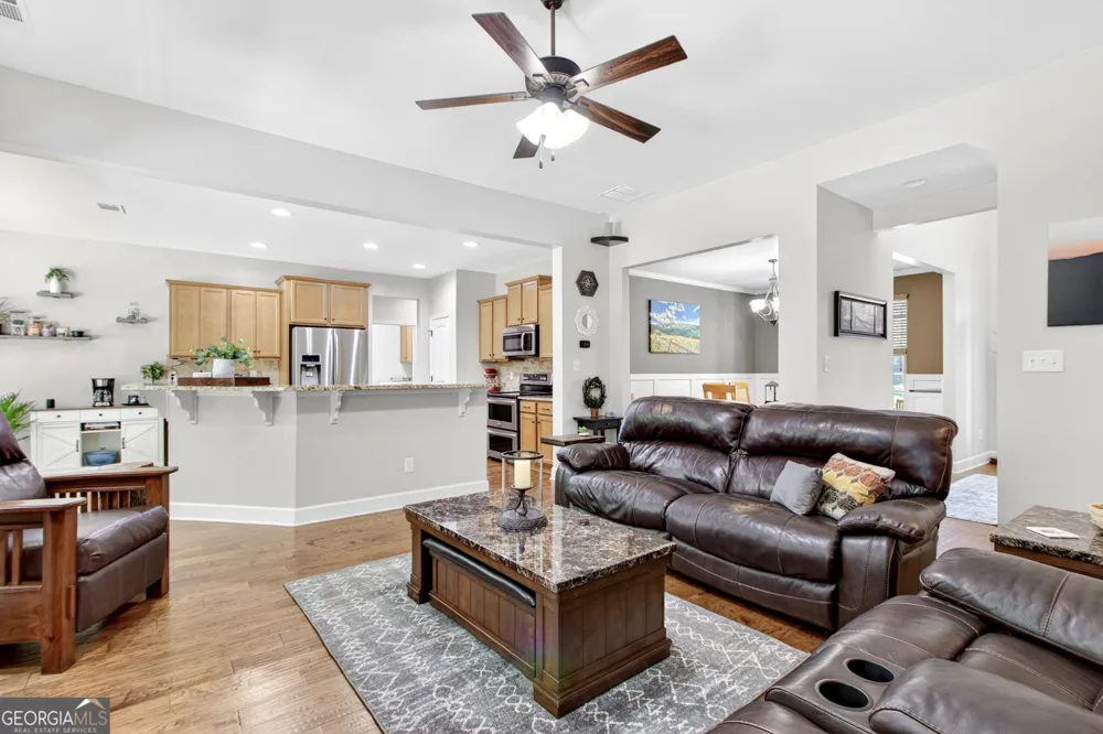 374 Austin Storey CIR Newnan, GA 30263