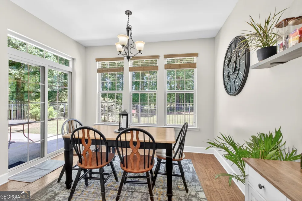374 Austin Storey CIR Newnan, GA 30263