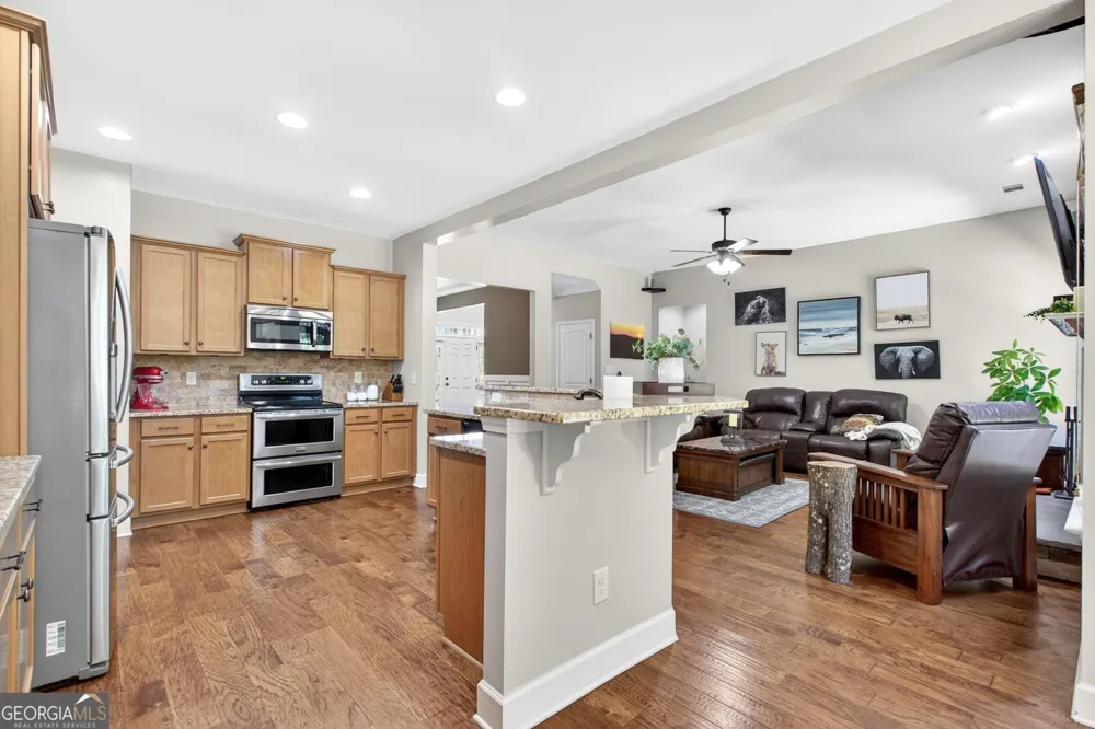 374 Austin Storey CIR Newnan, GA 30263