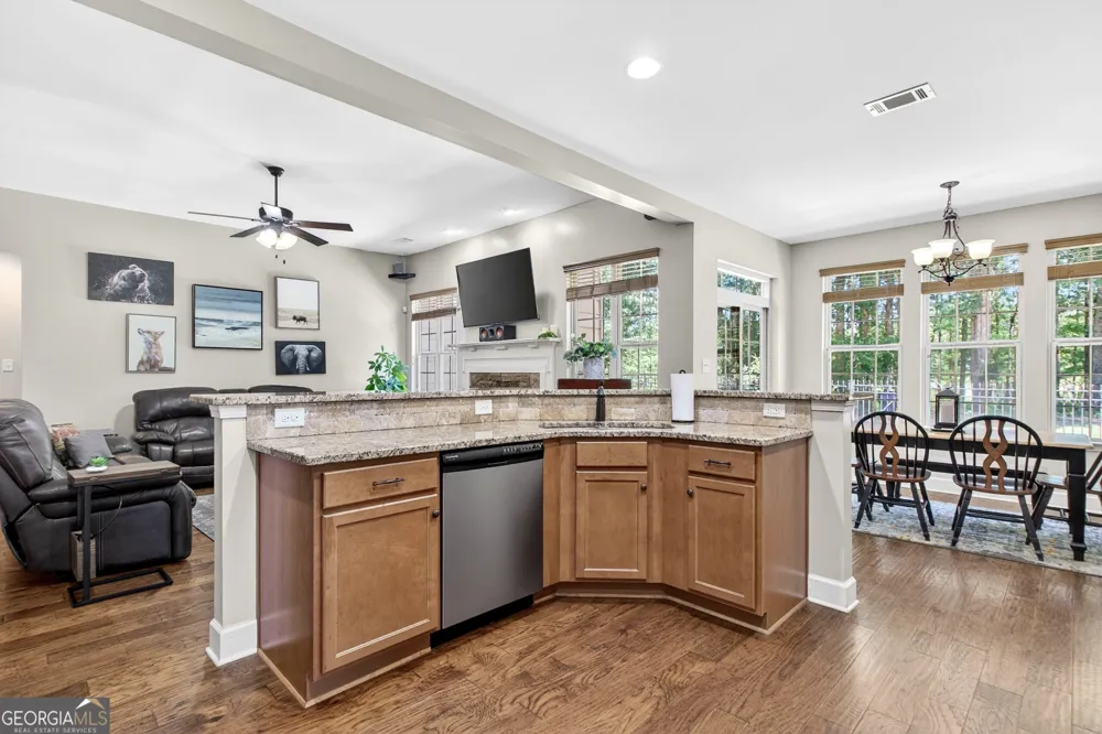 374 Austin Storey CIR Newnan, GA 30263