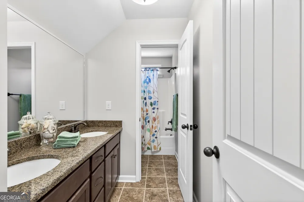 374 Austin Storey CIR Newnan, GA 30263