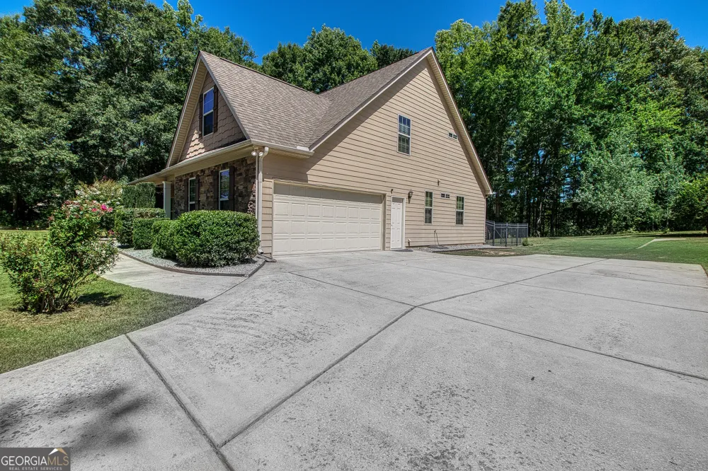 374 Austin Storey CIR Newnan, GA 30263