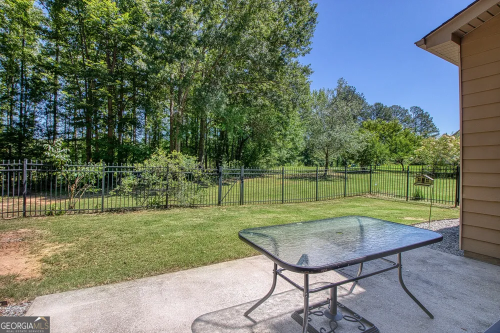 374 Austin Storey CIR Newnan, GA 30263