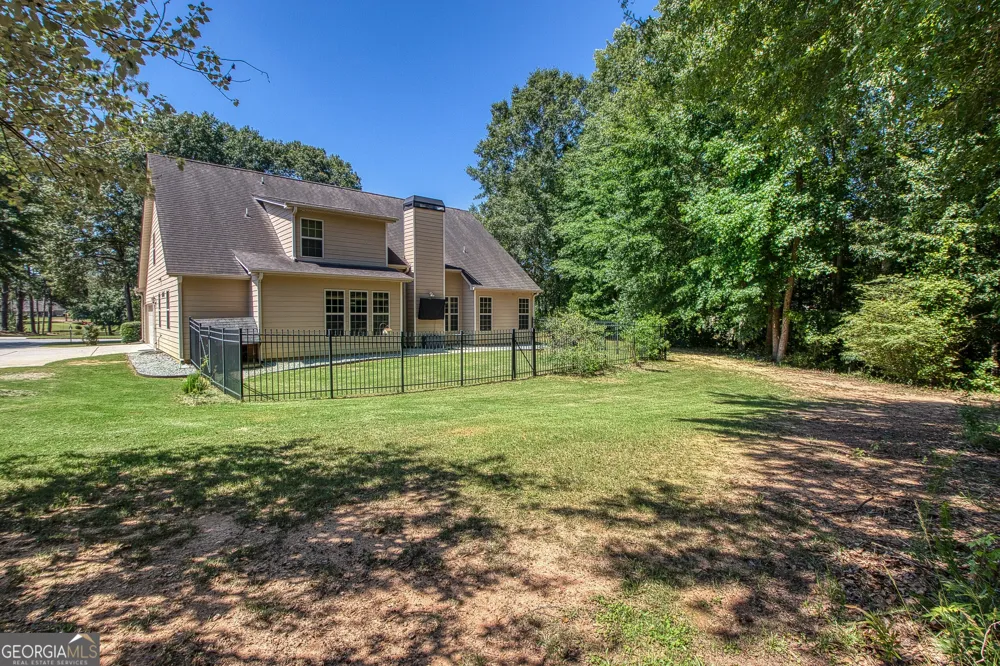 374 Austin Storey CIR Newnan, GA 30263