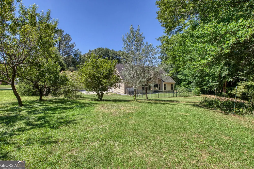 374 Austin Storey CIR Newnan, GA 30263