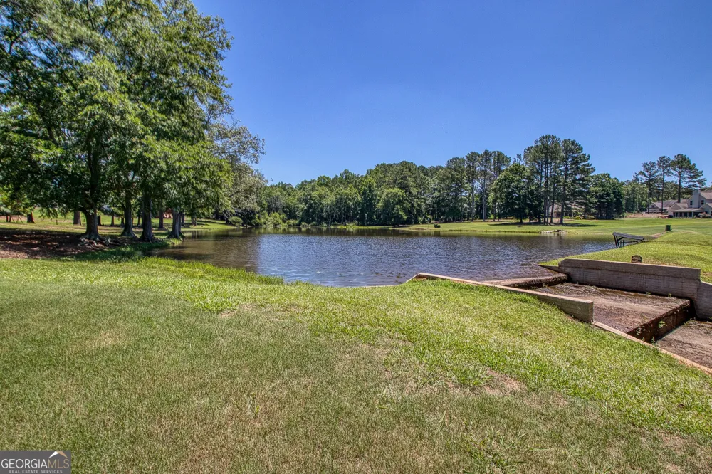 374 Austin Storey CIR Newnan, GA 30263