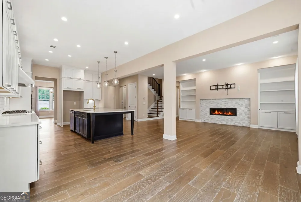 4020 Claiborne Farm RD Suwanee, GA 30024