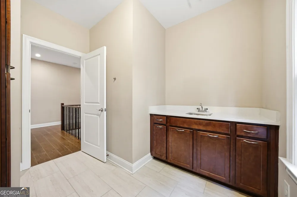4020 Claiborne Farm RD Suwanee, GA 30024