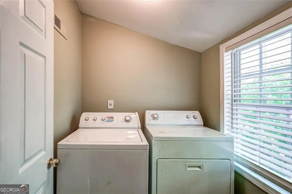 2005 Spink ST NW Atlanta, GA 30318