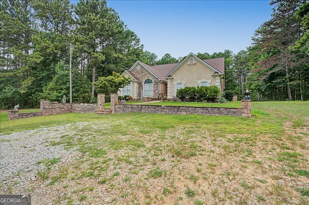 75 N Raburn RD Bremen, GA 30110