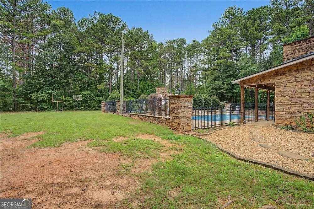 75 N Raburn RD Bremen, GA 30110