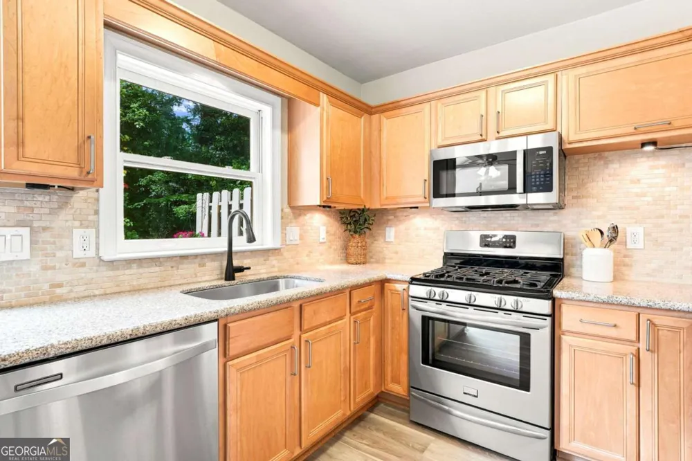 44 Mount Vernon CIR Sandy Springs, GA 30338