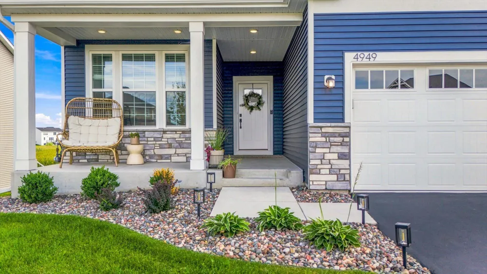 4949 Obsidian Way Victoria, MN 55386
