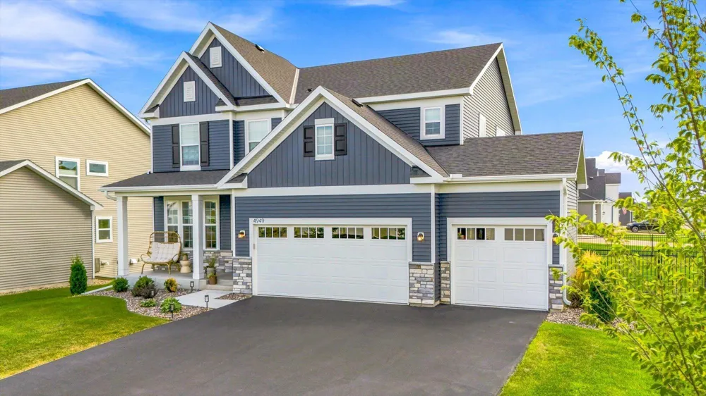 4949 Obsidian Way Victoria, MN 55386
