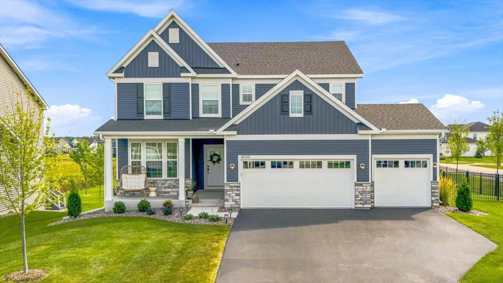 4949 Obsidian Way Victoria, MN 55386