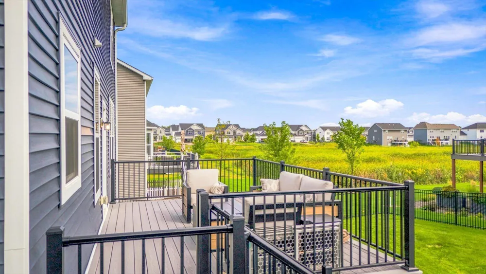4949 Obsidian Way Victoria, MN 55386