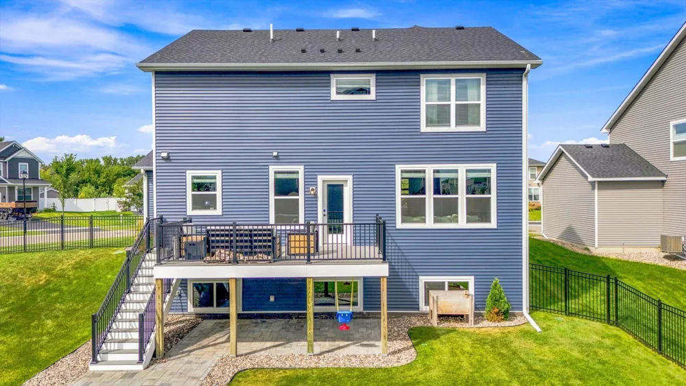 4949 Obsidian Way Victoria, MN 55386