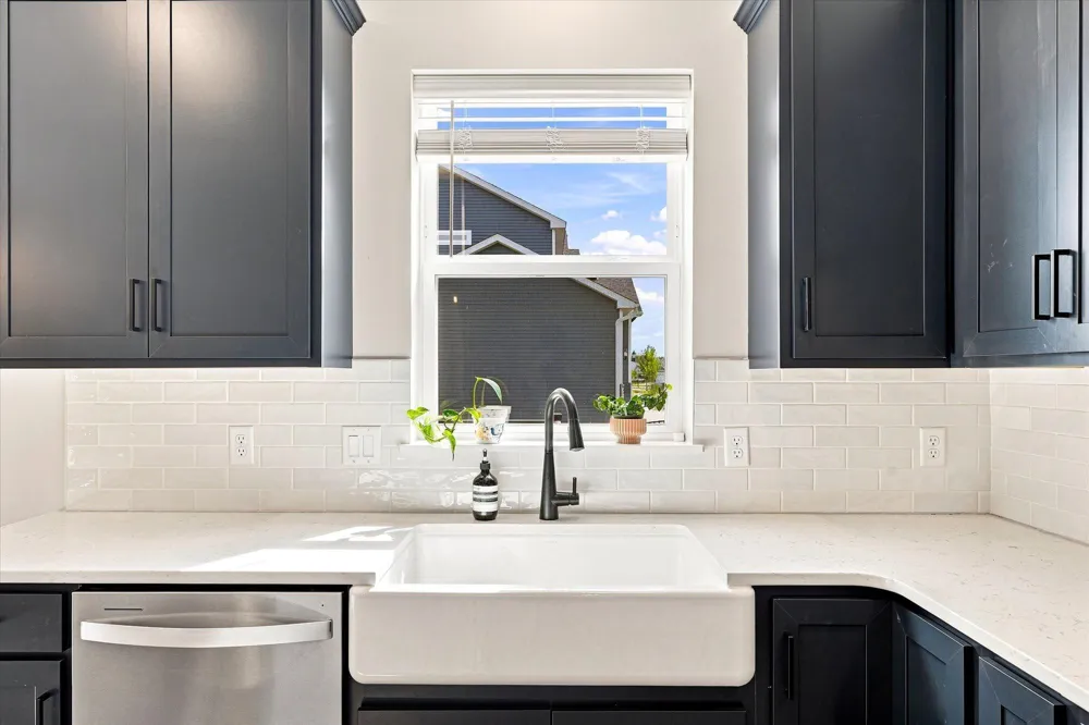 4949 Obsidian Way Victoria, MN 55386