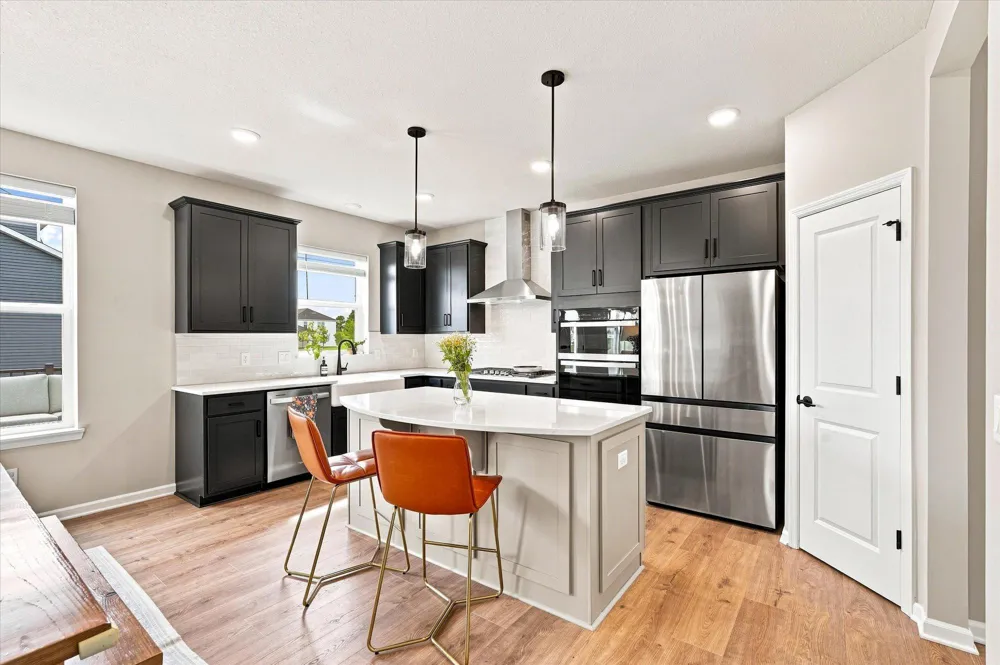 4949 Obsidian Way Victoria, MN 55386