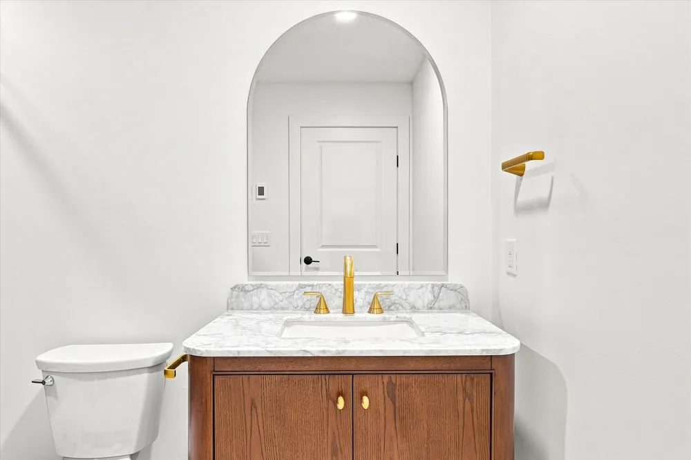 4949 Obsidian Way Victoria, MN 55386