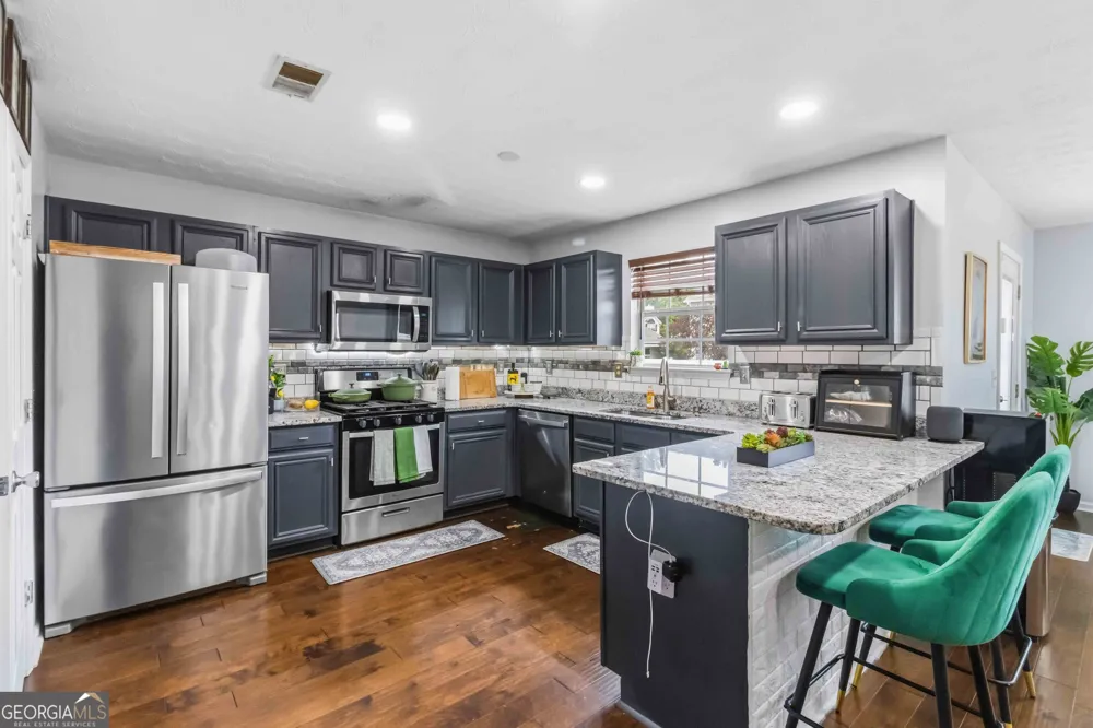159 Shadowhill LN Loganville, GA 30052