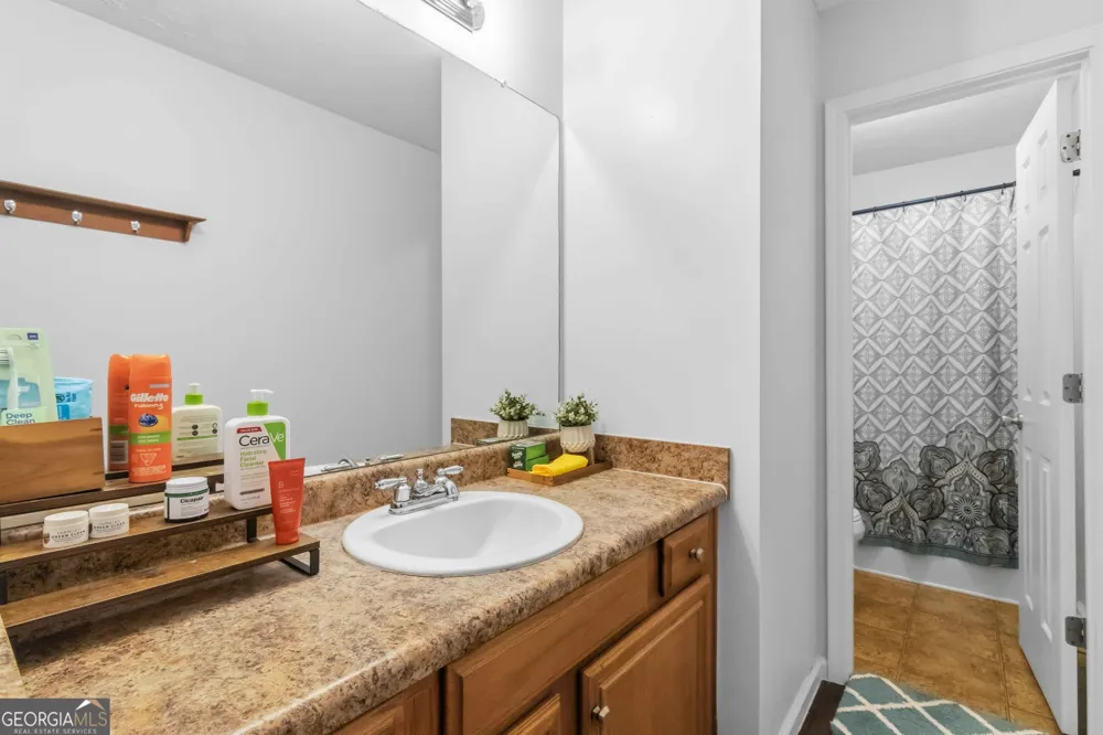 159 Shadowhill LN Loganville, GA 30052