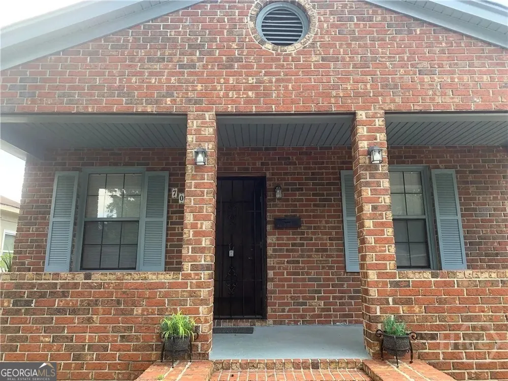 708 E 32nd ST Savannah, GA 31401