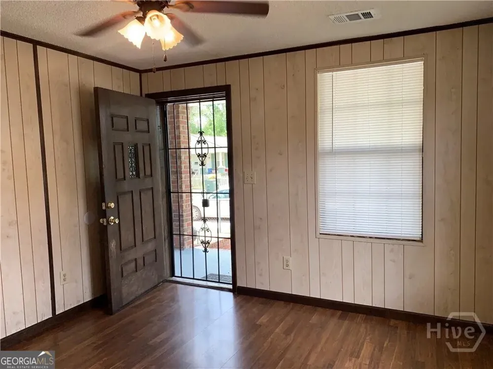 708 E 32nd ST Savannah, GA 31401
