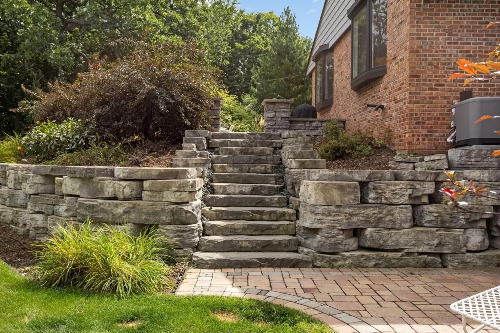 2096 Lower Saint Dennis Road Saint Paul, MN 55116