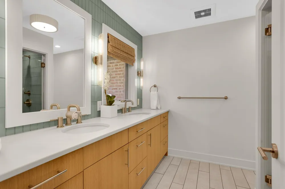 2096 Lower Saint Dennis Road Saint Paul, MN 55116