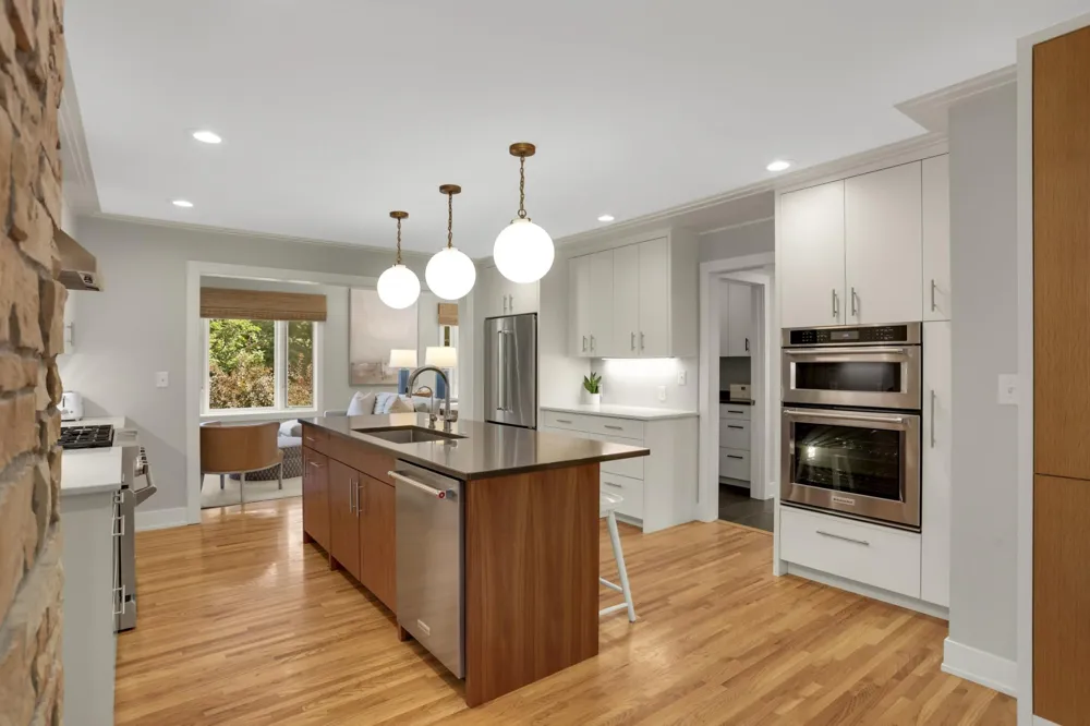 2096 Lower Saint Dennis Road Saint Paul, MN 55116