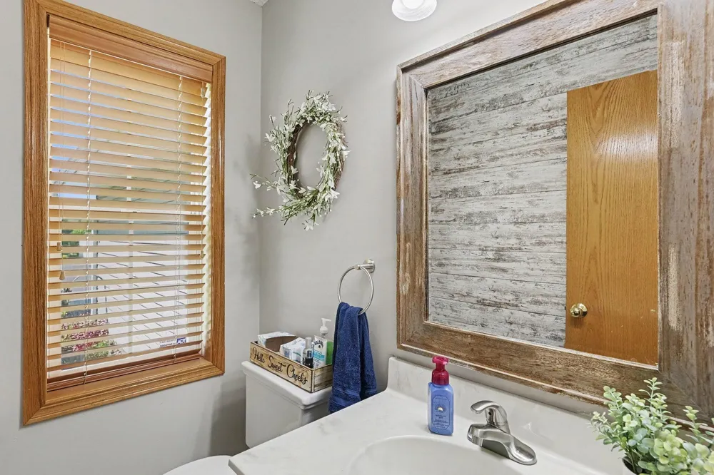 14901 Hillside Trail Savage, MN 55378