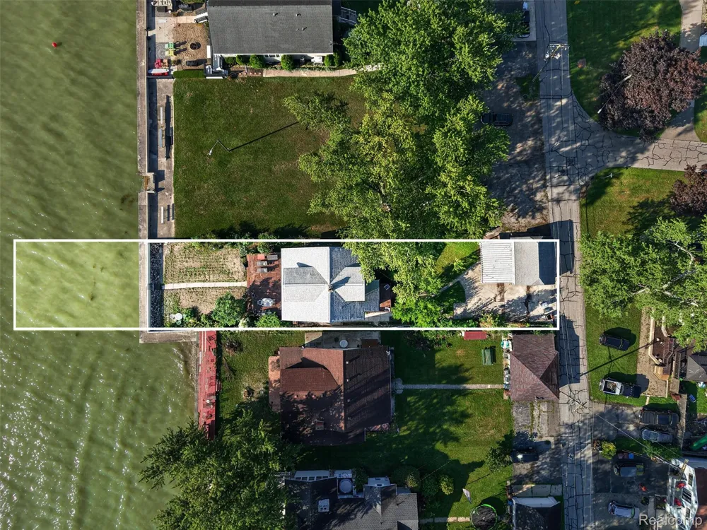 3008 Lakeshore Drive Frenchtown Township, MI 48162