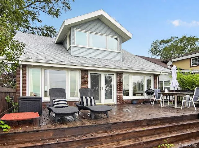3008 Lakeshore Drive Frenchtown Township, MI 48162