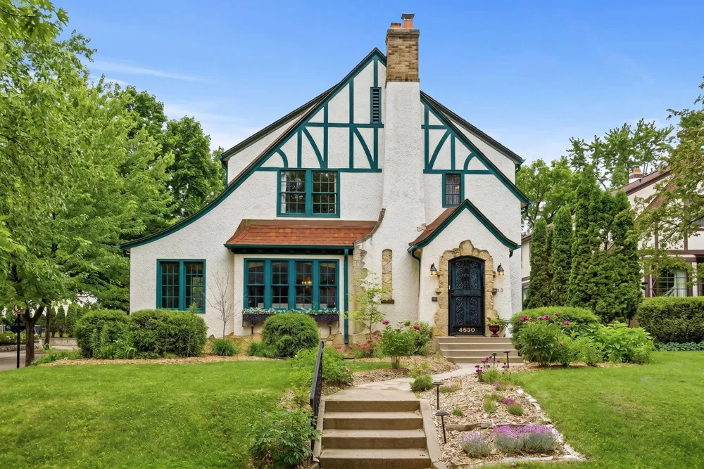 4530 Bruce Avenue Edina, MN 55424