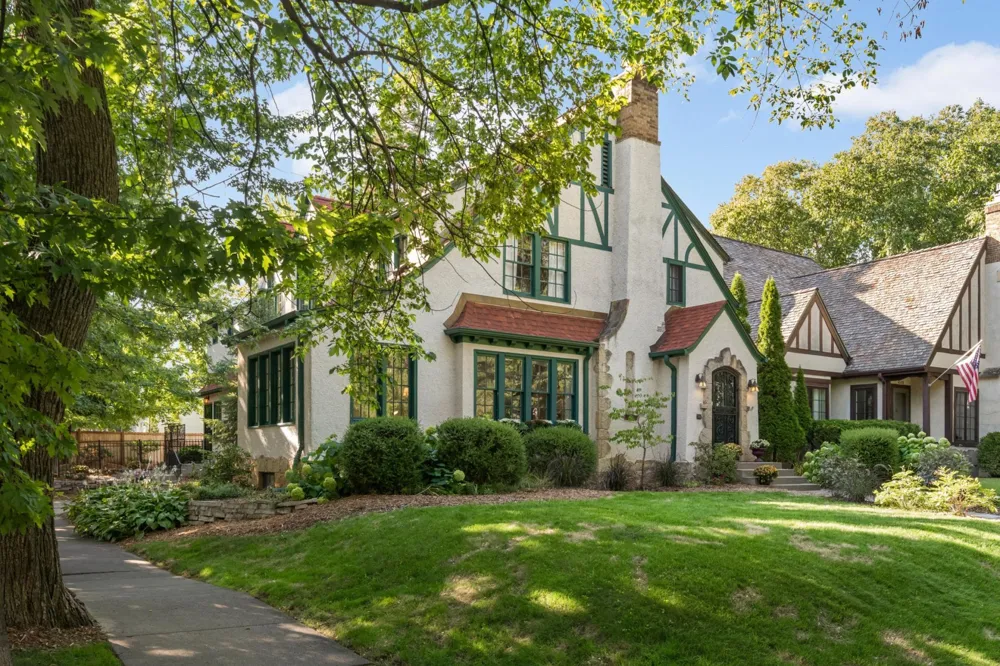 4530 Bruce Avenue Edina, MN 55424