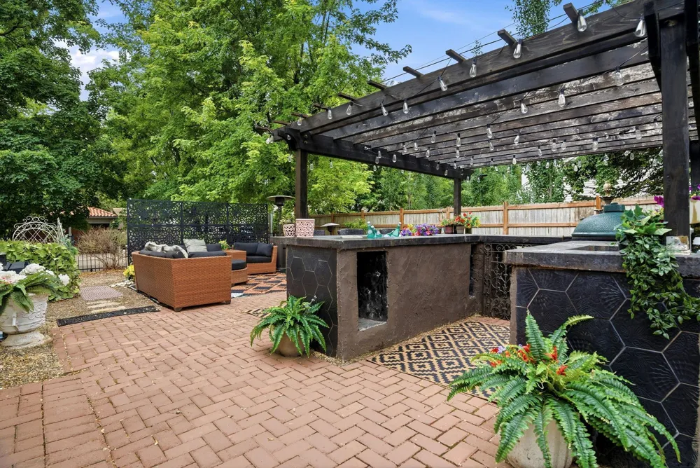 4530 Bruce Avenue Edina, MN 55424