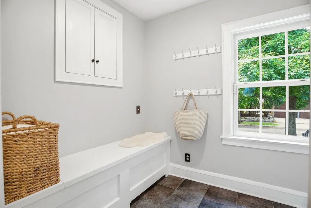 4530 Bruce Avenue Edina, MN 55424