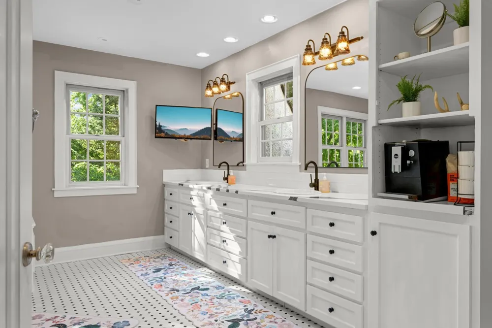 4530 Bruce Avenue Edina, MN 55424