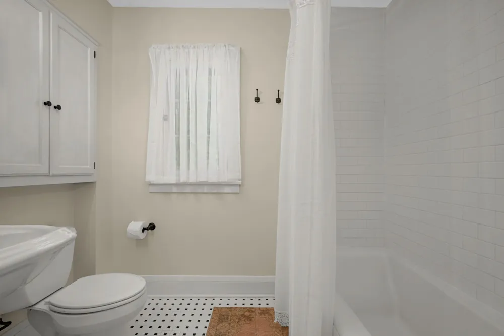 4530 Bruce Avenue Edina, MN 55424