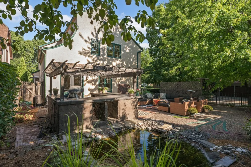 4530 Bruce Avenue Edina, MN 55424