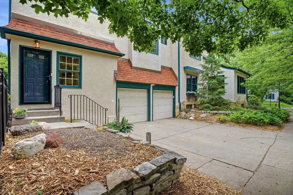 4530 Bruce Avenue Edina, MN 55424