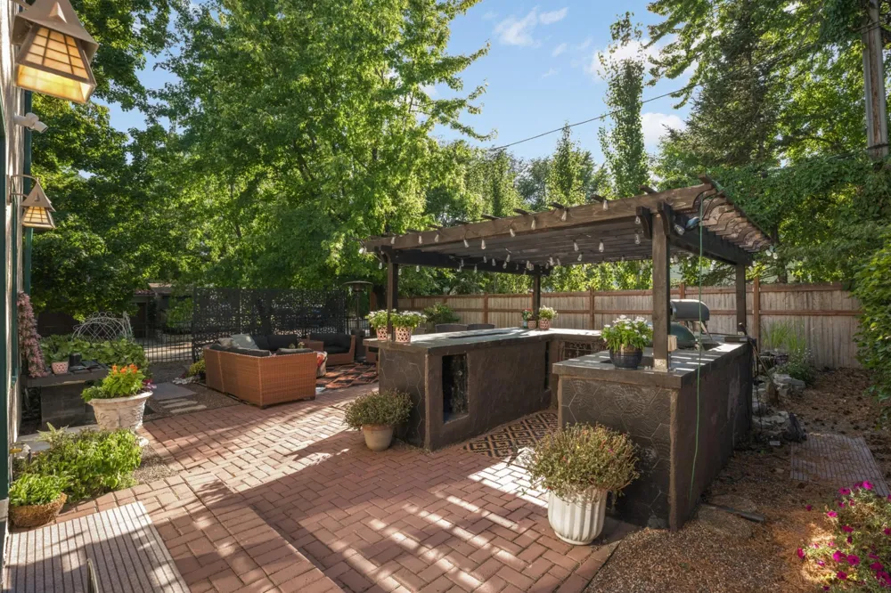 4530 Bruce Avenue Edina, MN 55424