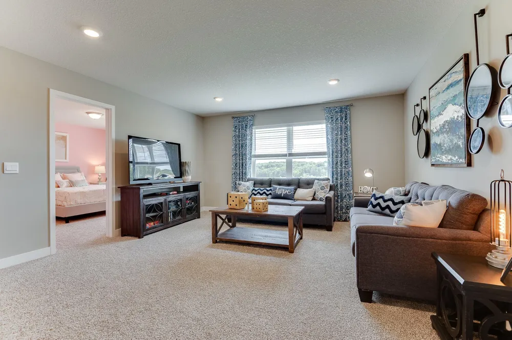 1915 Shady View Court Shakopee, MN 55379